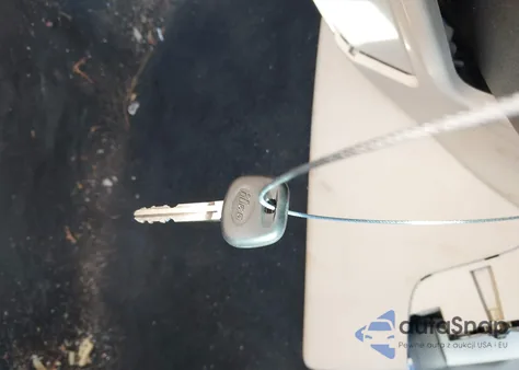 2014 Toyota Camry Le z USA, uszkodzony, nr VIN 4T1BF1FK2EU823028